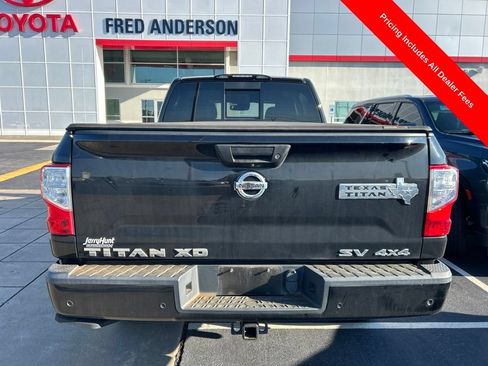 Used 2021 Nissan Titan SV w/ SV Convenience Package AWD/4WD image 8