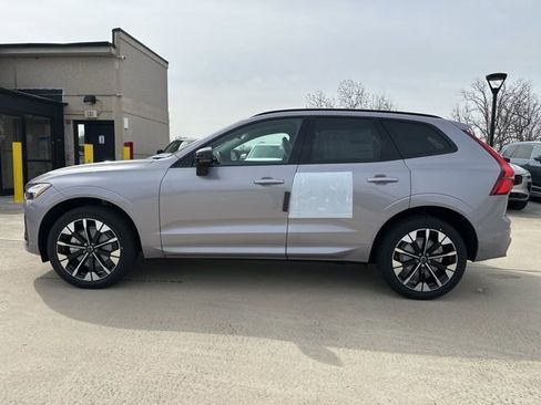New 2026 Volvo XC60 B5 Plus w/ Protection Package Premier AWD/4WD image 4