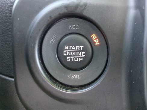 Used 2018 Jeep Wrangler Sport image 25