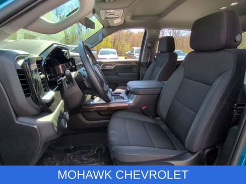 Used 2023 Chevrolet Silverado 1500 RST w/ Convenience Package II AWD/4WD image 18
