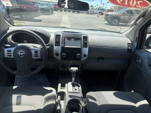 Used 2019 Nissan Frontier SV AWD/4WD image 21
