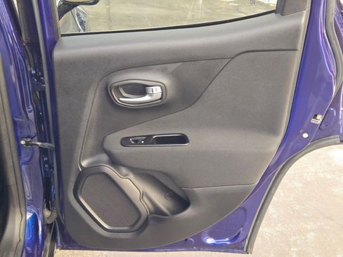 Used 2020 Jeep Renegade Latitude image 8