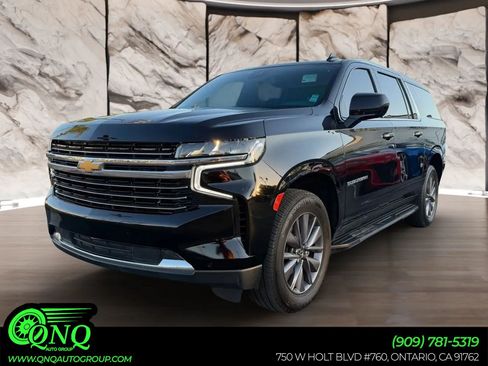 Used 2024 Chevrolet Suburban LT RWD image 1