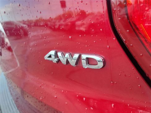 Used 2019 Ford Explorer XLT w/ Equipment Group 202A AWD/4WD image 7