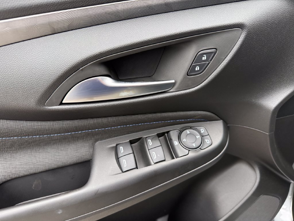 New 2026 Buick Envista Sport Touring FWD image 27