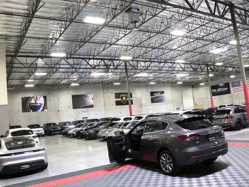 Used 2021 Maserati Levante S AWD/4WD image 15