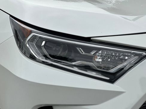 Used 2021 Toyota RAV4 XSE AWD/4WD image 10