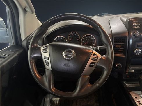 Used 2014 Nissan Titan SV w/ SV Value Truck Package image 12