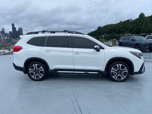 Used 2023 Subaru Ascent Limited w/ Technology Package AWD/4WD image 2