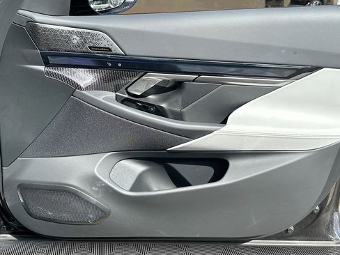 Used 2026 BMW M5 w/ Executive Package image 33