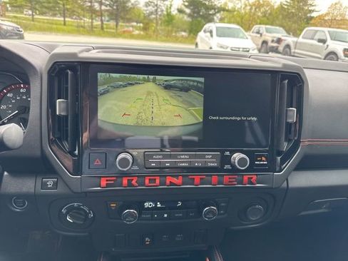 Used 2025 Nissan Frontier PRO-4X w/ Tow Package AWD/4WD image 58