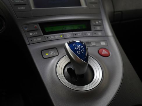 Used 2013 Toyota Prius Two image 22