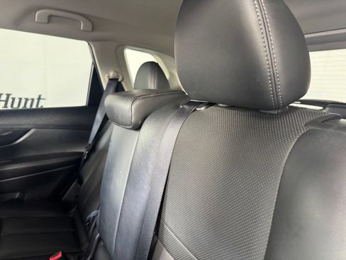 Used 2017 Nissan Rogue SL FWD image 11