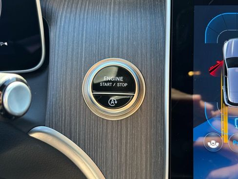 Certified 2025 Mercedes-Benz GLC 300 image 34