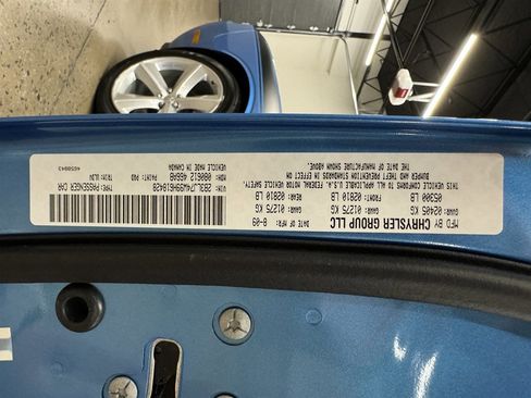 Used 2009 Dodge Challenger SRT8 w/ Spring Special Group image 36