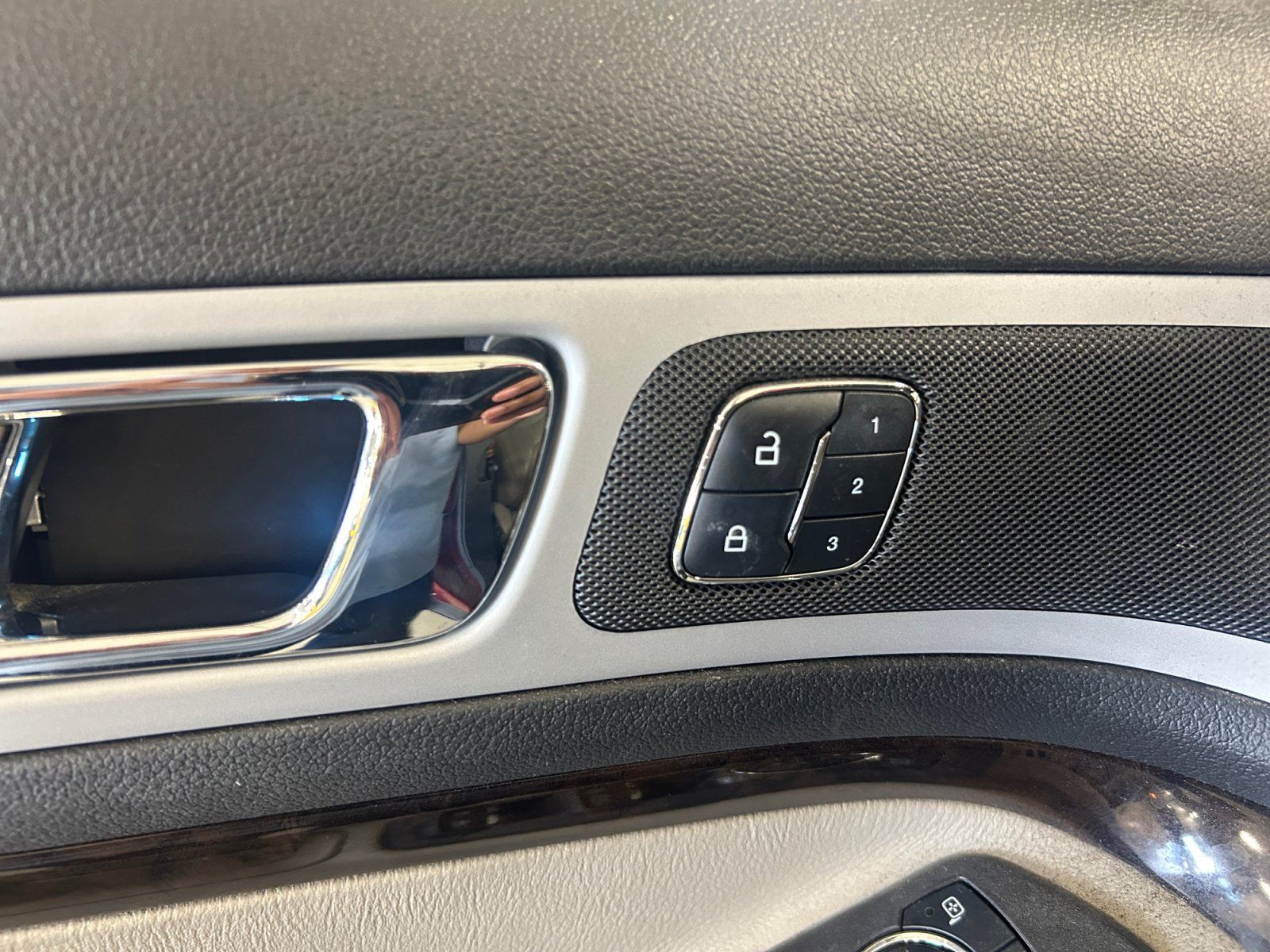 Used 2014 Ford Explorer Limited FWD image 13