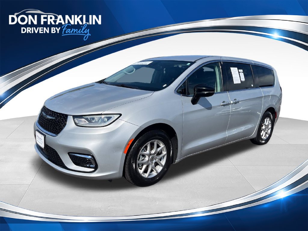 Used 2024 Chrysler Pacifica Touring-L FWD 360° Tour