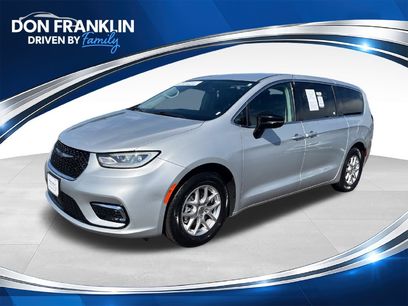 Used 2024 Chrysler Pacifica Touring-L
