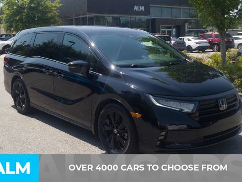 Used 2024 Honda Odyssey Sport image 2