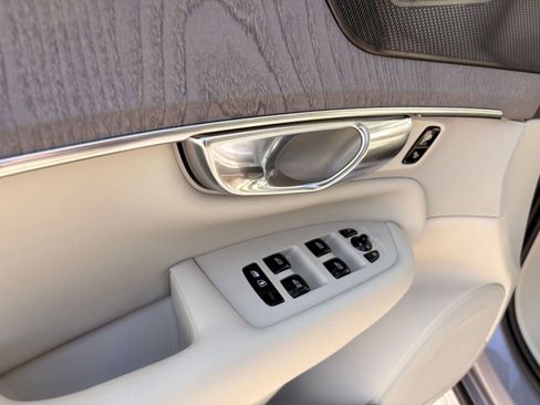 Certified 2026 Volvo XC90 B6 Ultra w/ Protection Package image 11
