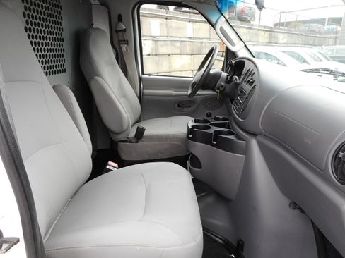 Used 2006 Ford E-150 and Econoline 150 image 24