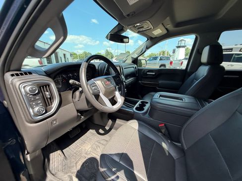 Used 2021 GMC Sierra 1500 SLT w/ SLT Premium Plus Package AWD/4WD image 28