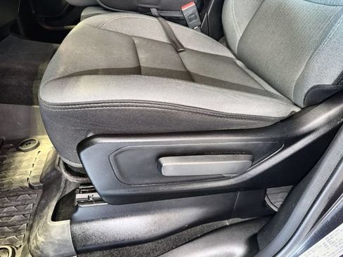 Used 2022 RAM 1500 Big Horn AWD/4WD image 12