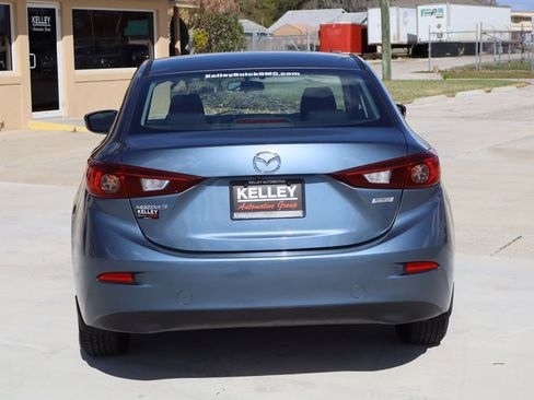 Used 2016 MAZDA MAZDA3 i Sport w/ Preferred Equipment Package image 7