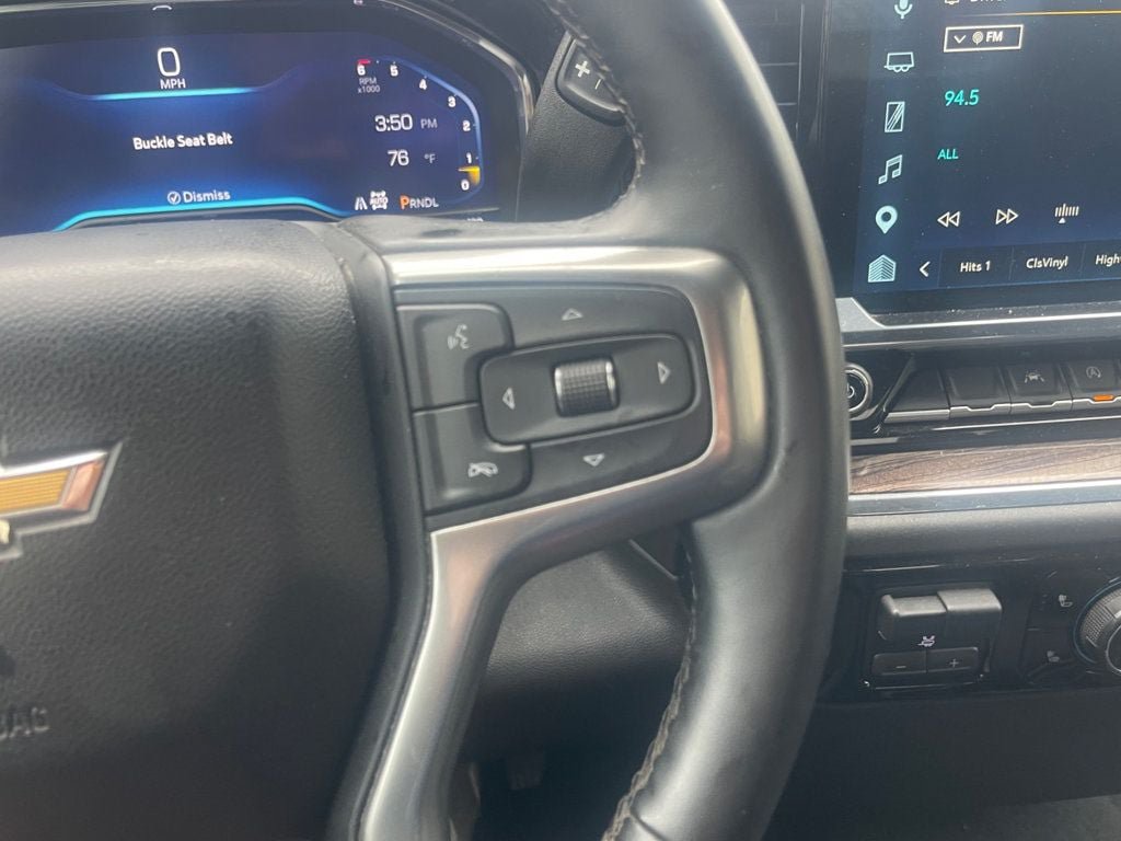 Used 2025 Chevrolet Silverado 1500 LT AWD/4WD image 16