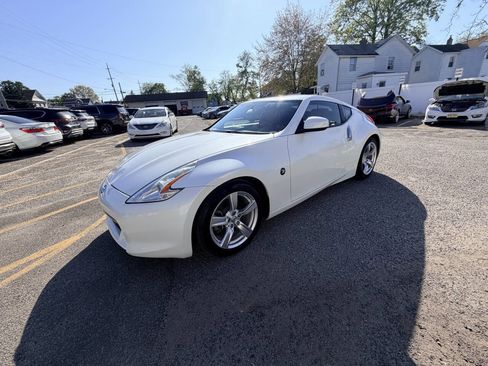 Used 2012 Nissan 370Z Touring image 28
