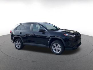 Used 2025 Toyota RAV4 LE video 2