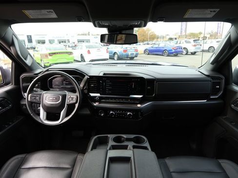 Used 2024 GMC Sierra 1500 SLT image 33