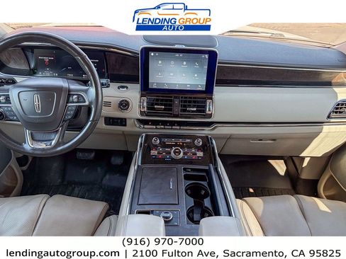 Used 2018 Lincoln Navigator L Reserve w/ Technology Package AWD/4WD image 11