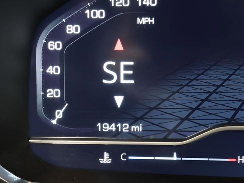Used 2023 GMC Yukon AT4 AWD/4WD image 15