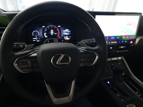 Used 2026 Lexus GX 550 w/ Accessory Package (2T) AWD/4WD image 23