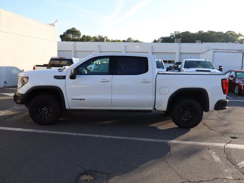 Used 2023 GMC Sierra 1500 AT4X AWD/4WD image 7