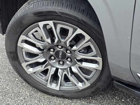 Used 2023 GMC Yukon Denali Ultimate AWD/4WD image 55