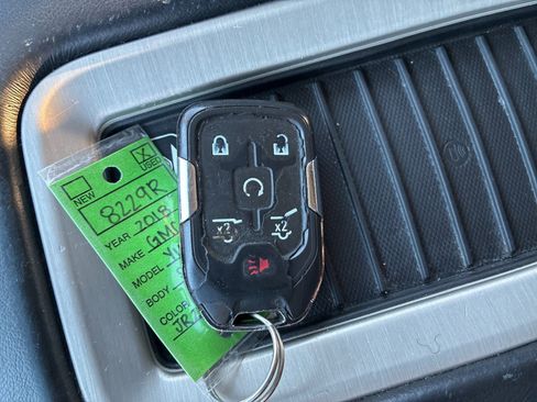 Used 2018 GMC Yukon XL Denali w/ Denali Ultimate Package image 24