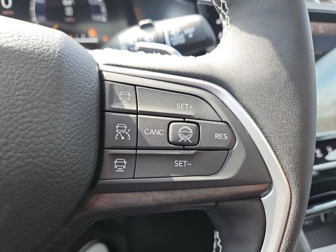 New 2026 Jeep Grand Cherokee L Limited AWD/4WD image 25