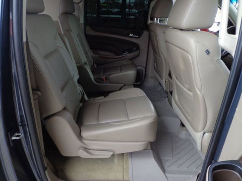 Used 2015 Chevrolet Suburban LTZ image 19