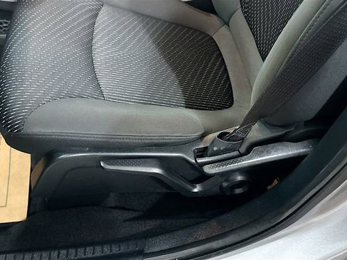 Used 2018 Dodge Journey SE image 19