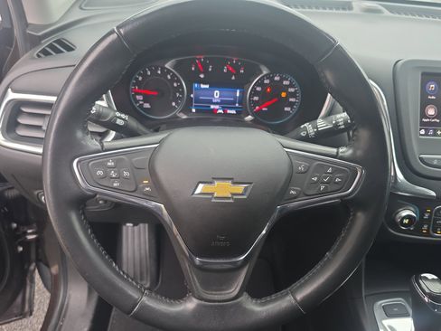 Used 2020 Chevrolet Equinox LT image 18