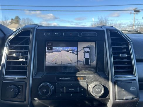 Used 2019 Ford F350 XLT w/ XLT Premium Package image 23