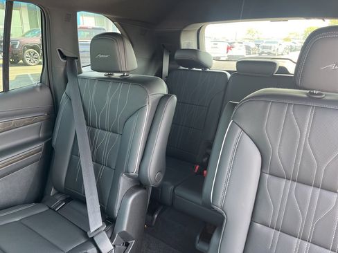 New 2026 Buick Enclave Avenir w/ Super Cruise Package image 16