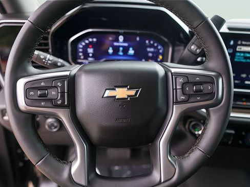 Used 2025 Chevrolet Silverado 1500 LT w/ Convenience Package II image 15