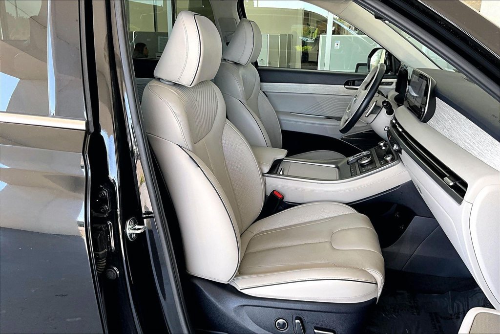 Used 2024 Hyundai Palisade Calligraphy FWD image 30