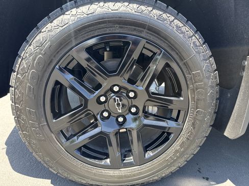 Used 2022 Chevrolet Silverado 1500 LT Trail Boss w/ LT Trail Boss Premium Package AWD/4WD image 10