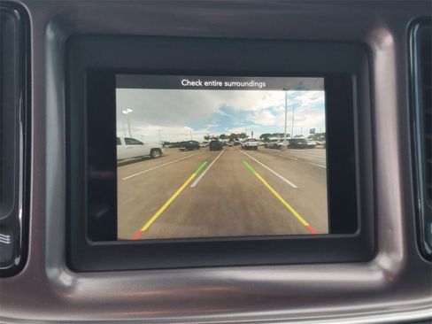 Used 2021 Dodge Challenger SXT image 21