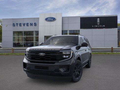 New 2026 Ford Expedition Platinum w/ Stealth Appearance Package AWD/4WD image 3