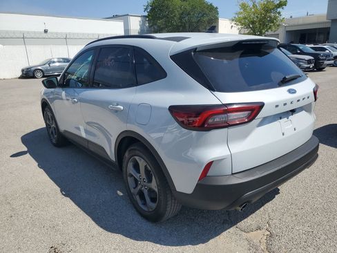 Used 2025 Ford Escape ST-Line FWD image 4